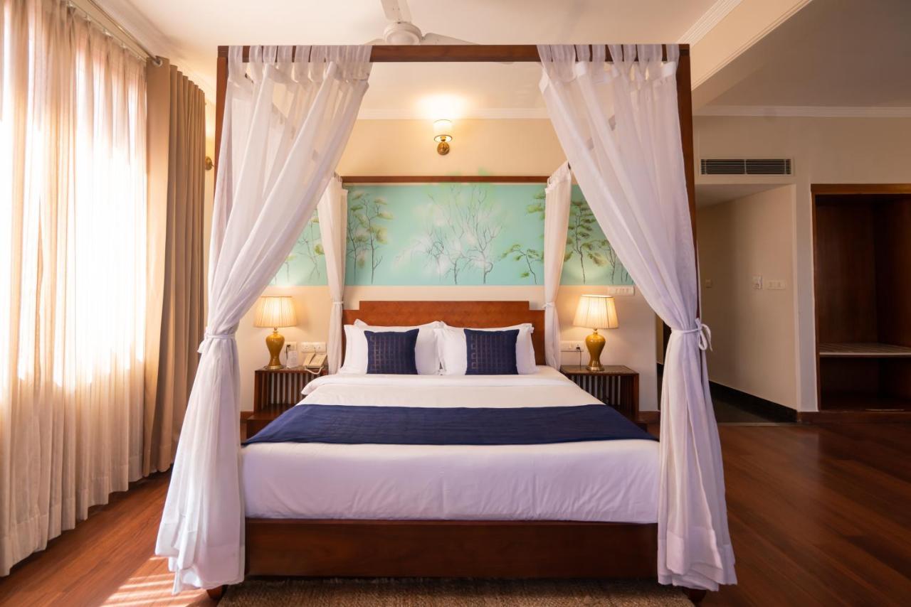 8fold By Larisa Hotel