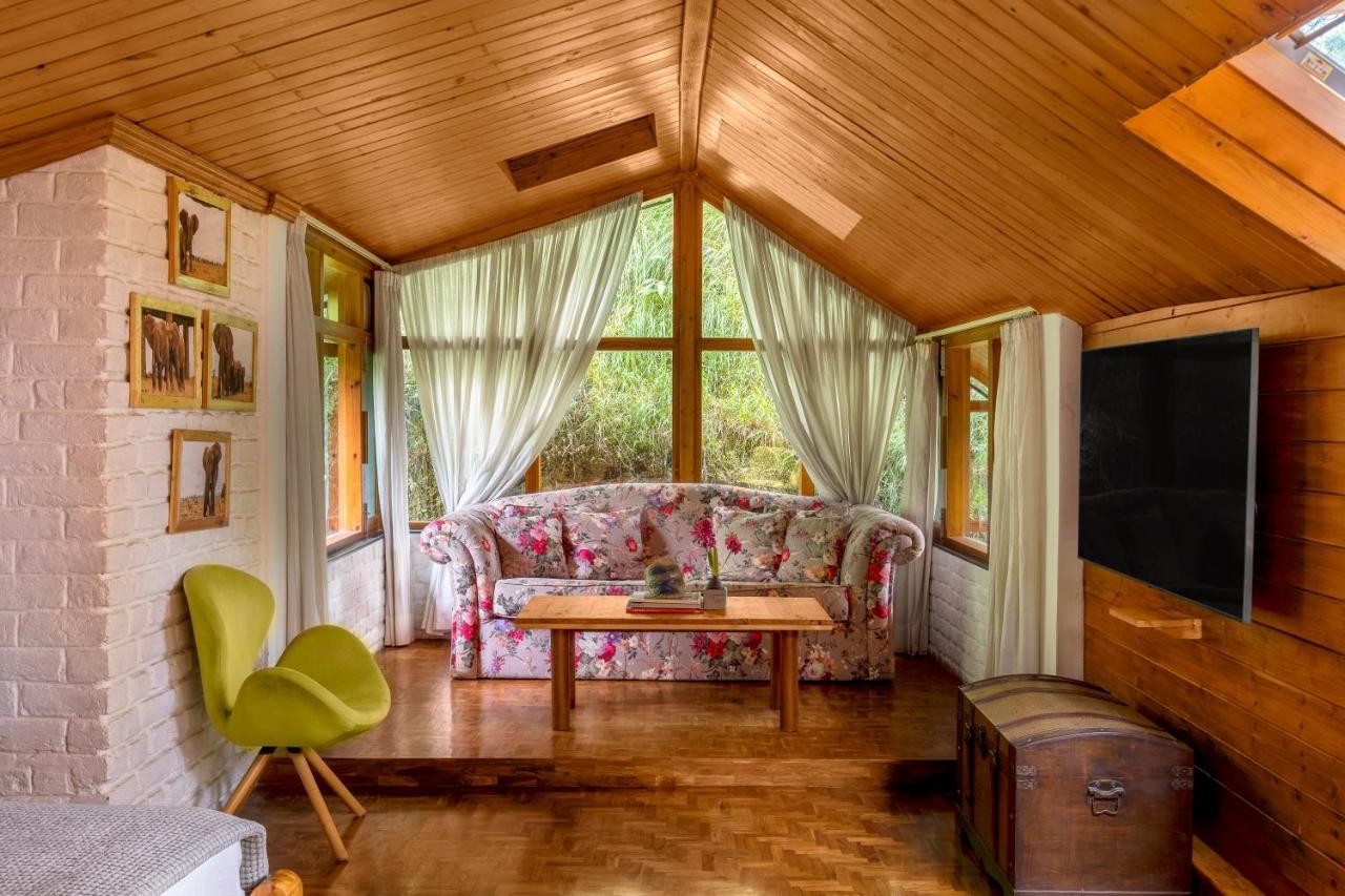 Saffronstays Ekam, Chail - Forest Near Chail Cricket Ground Villa