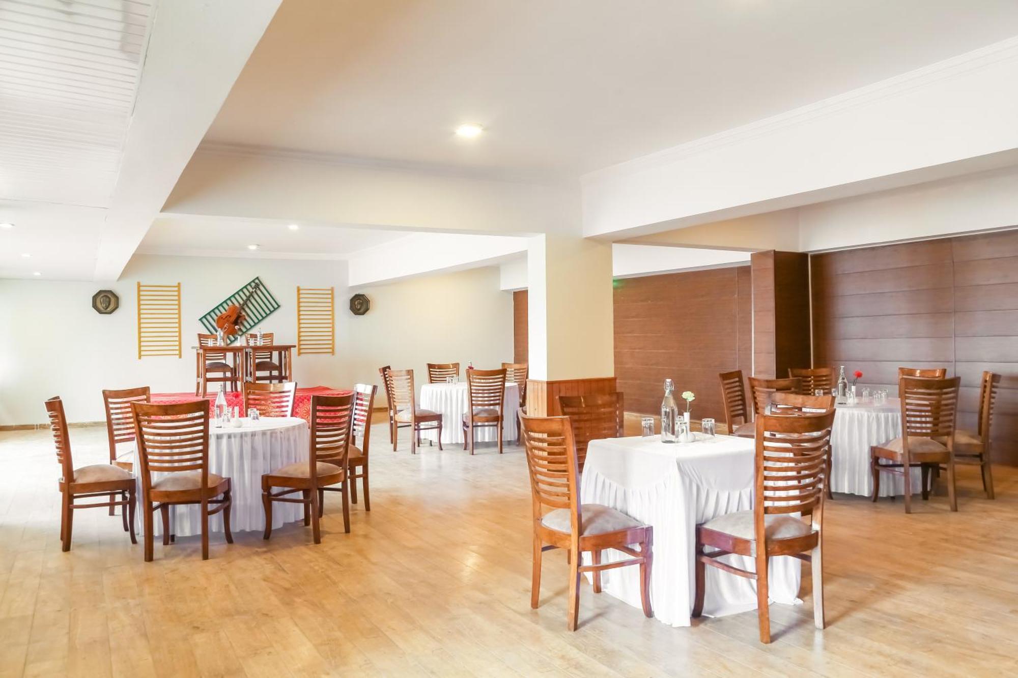 Resort Summit Naldehra Grand & 3*