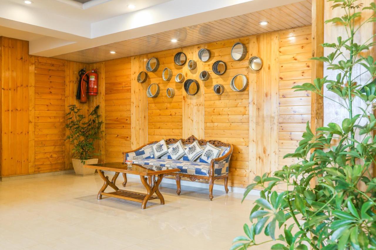 Summit Naldehra Grand & Resort 3*