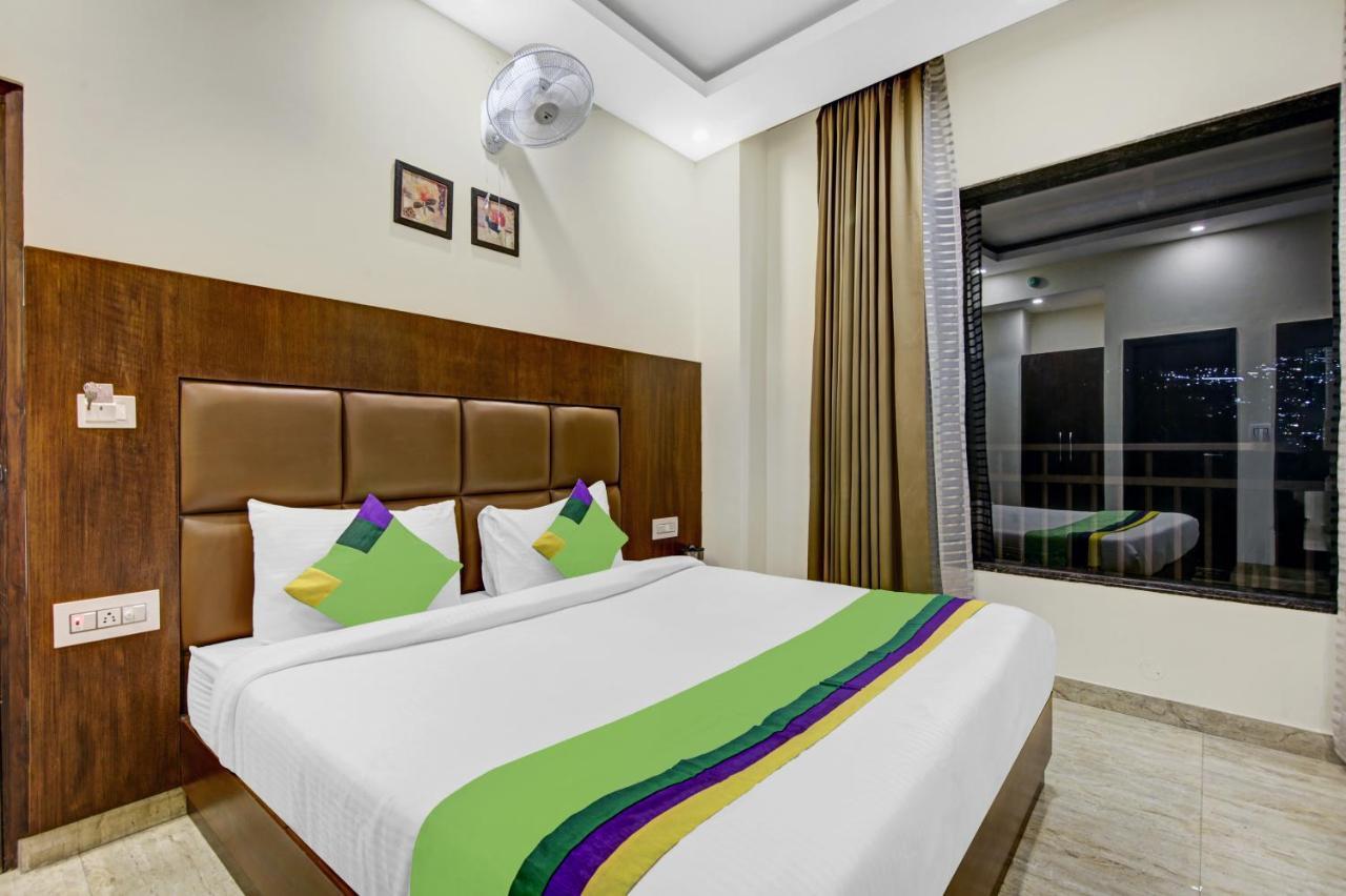 Hotel Crosswinds West