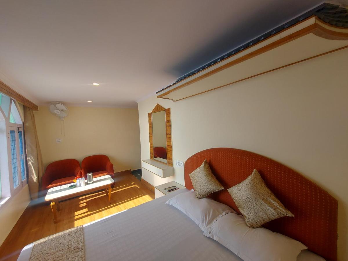 Brightland 3*