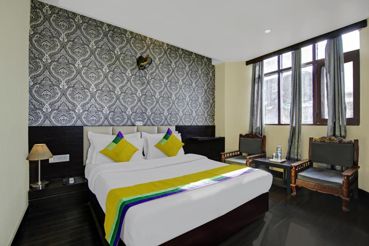 Itsy Crystal Palace With Valley View Hotel