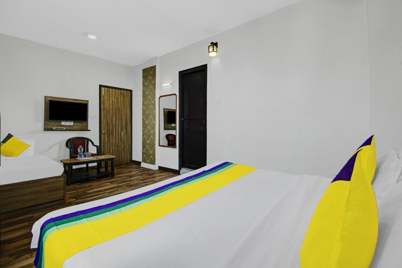 Hotel Itsy Crystal Palace With Valley View Shimla