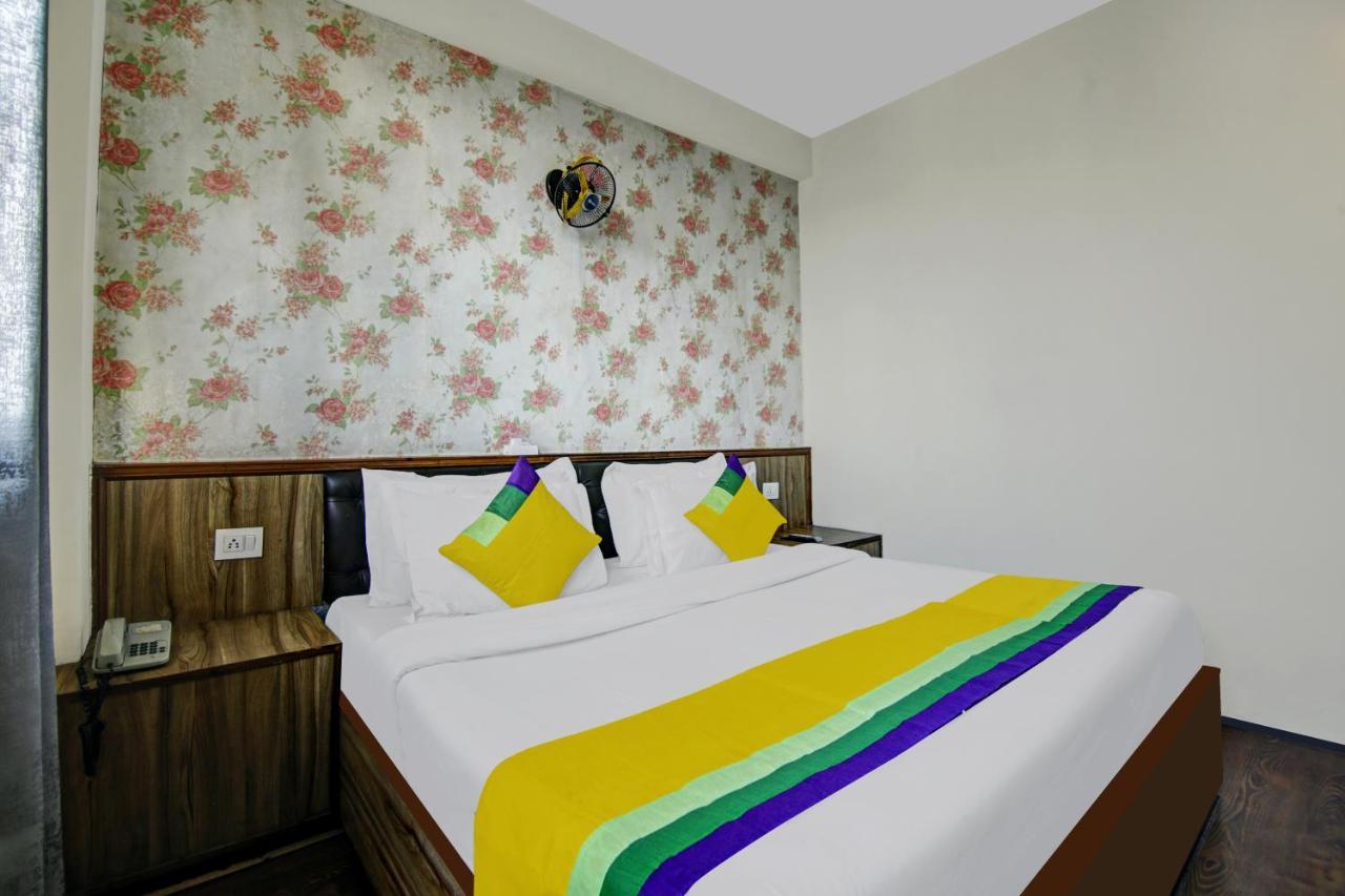 Itsy Crystal Palace With Valley View 3* Shimla