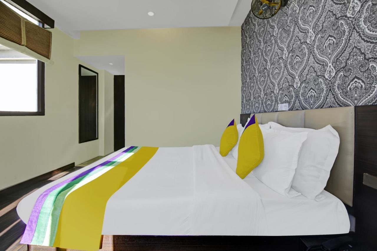 Itsy Crystal Palace With Valley View Hotel