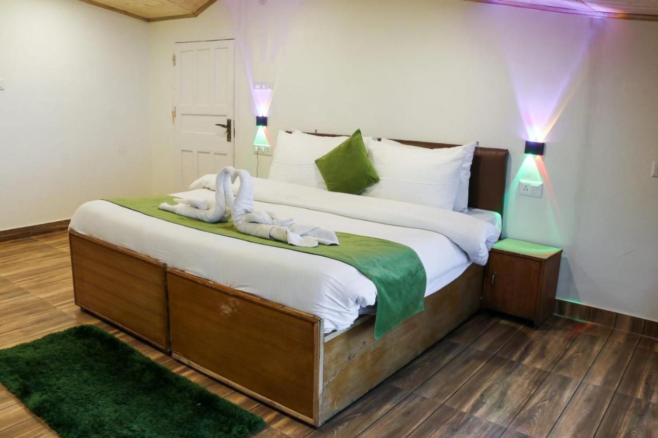 Jakhu Vibes Bed & Breakfast