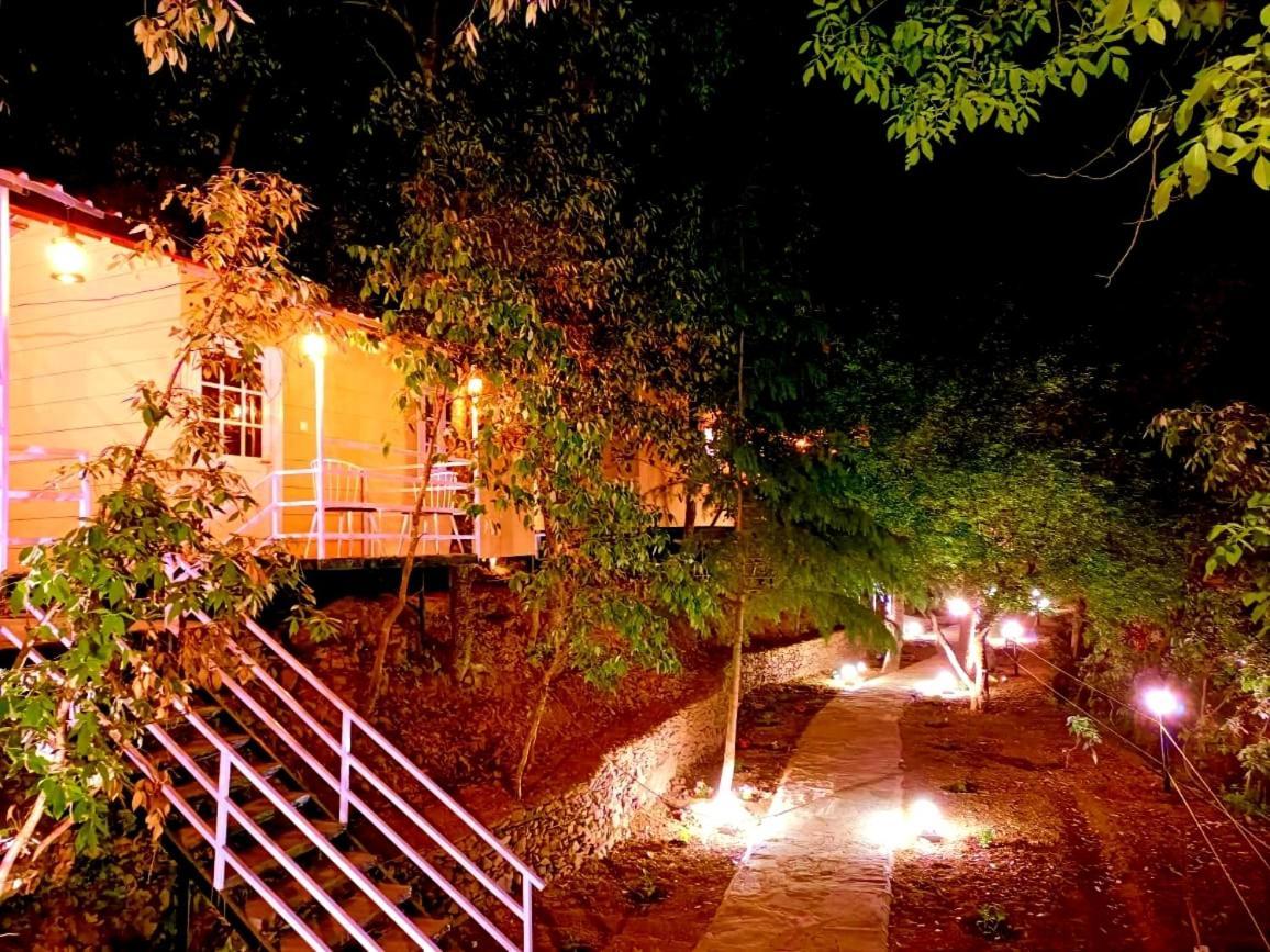 Aamod At Shoghi Luxury 4*