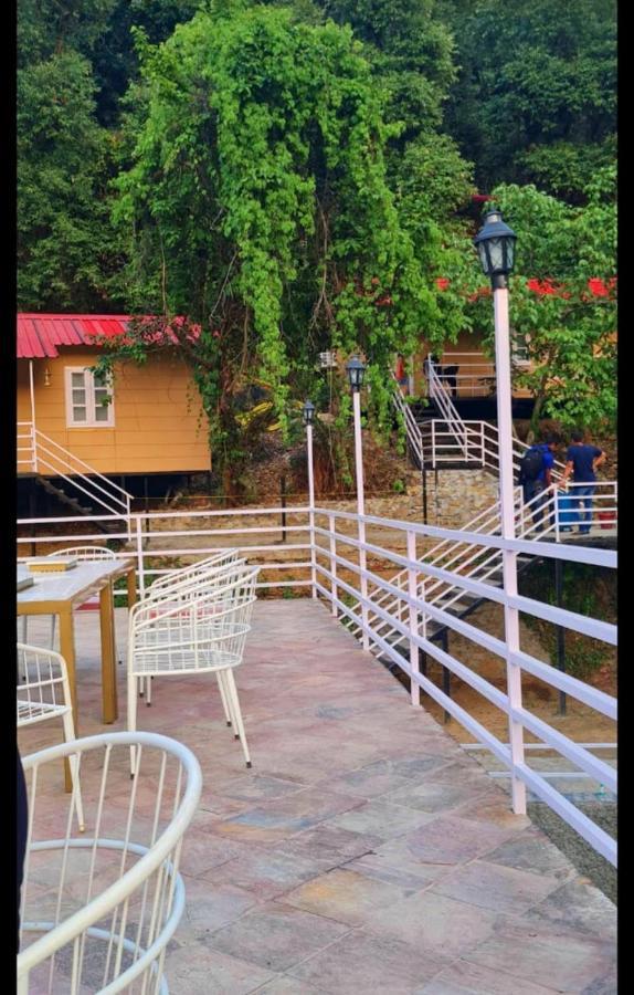 Resort Aamod At Shoghi Luxury 4*