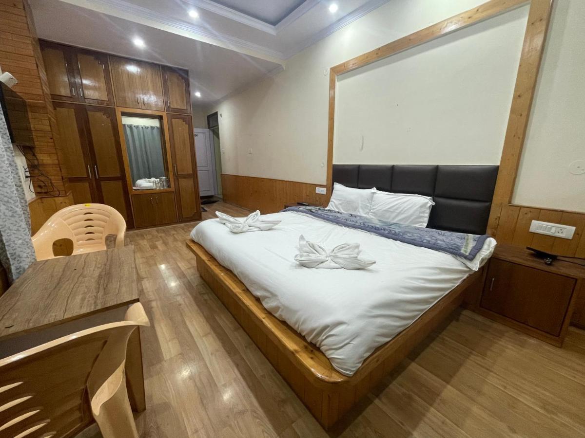 Homestay Arowana Woods *