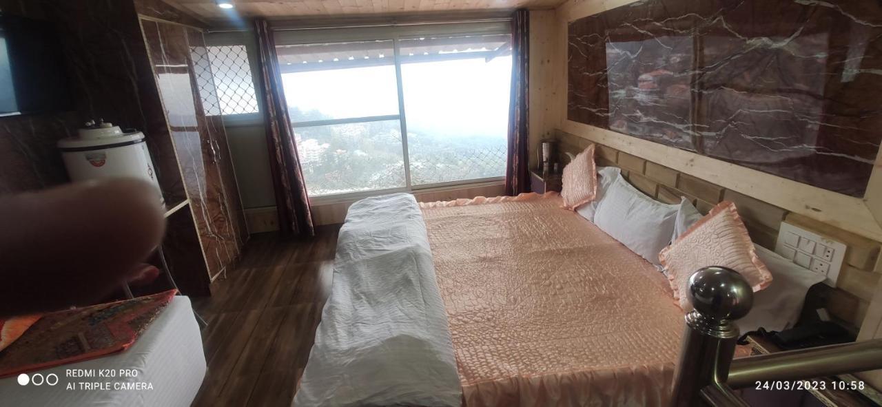 Hotel New Malook Hotel,mall Road,near Domino's Pizza *