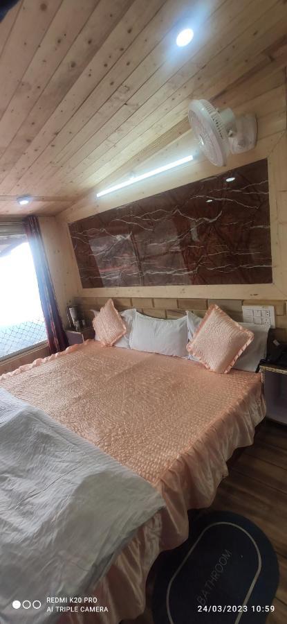 New Malook Hotel,mall Road,near Domino's Pizza Hotel *