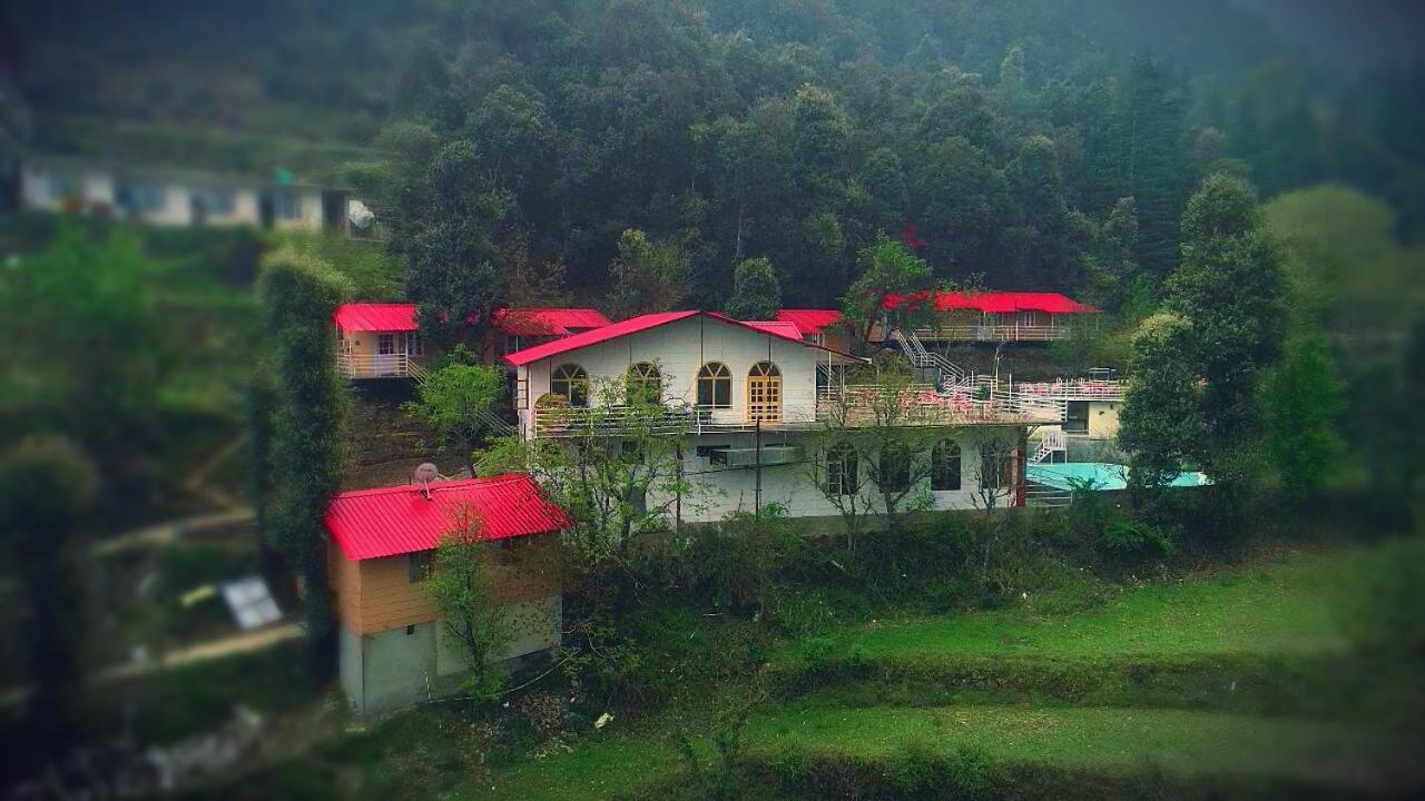 Aamod At Shoghi Luxury 4*