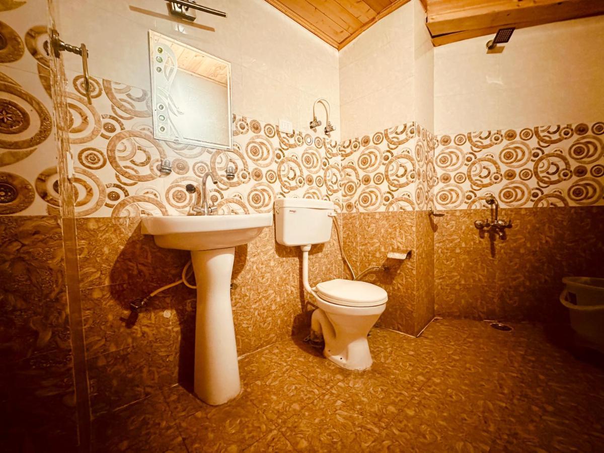 Hotel Aston Hills - Rated And Awarded 3*