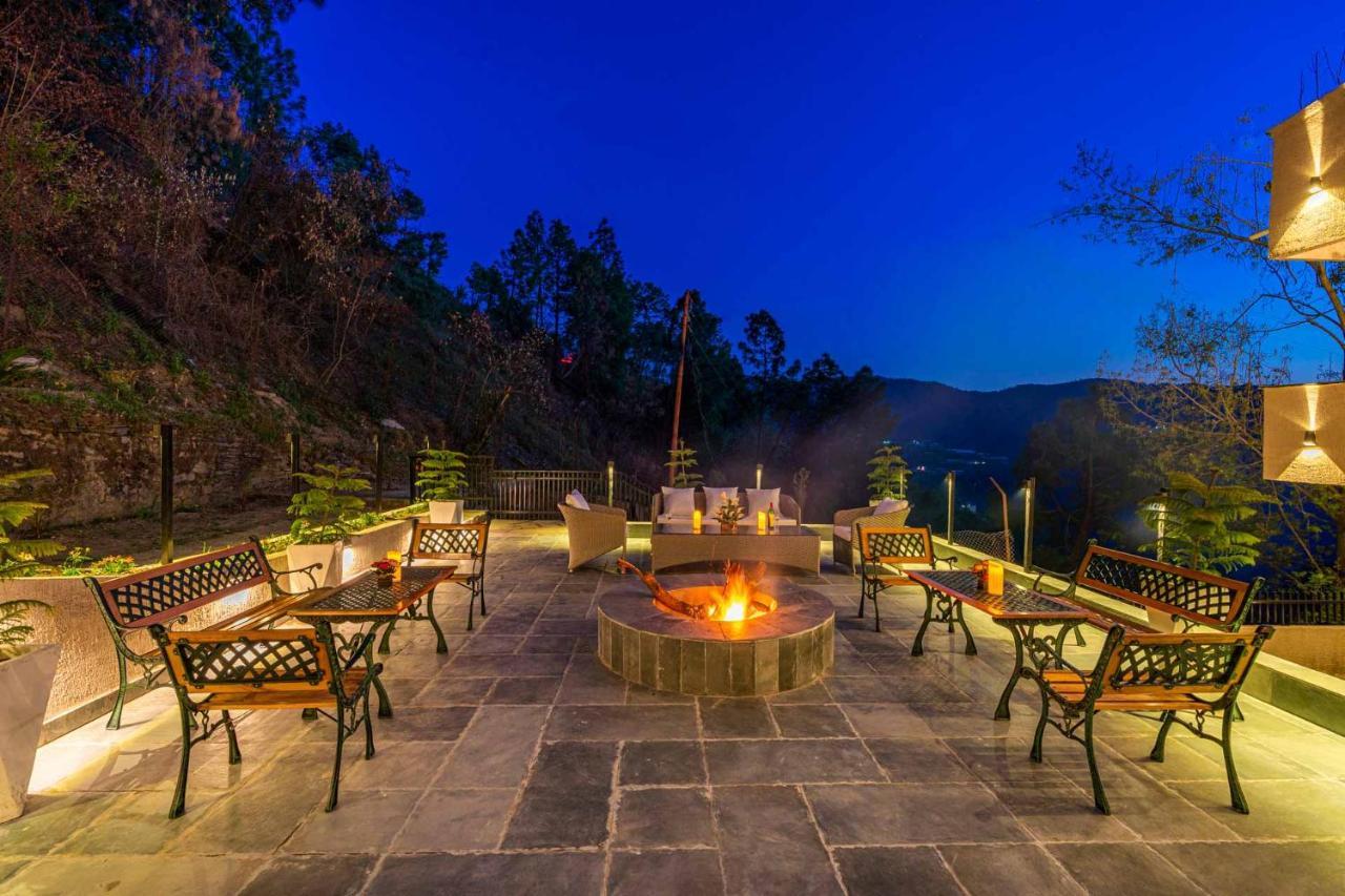 Villa Stayvista At Residences By Tarika - Bonfire And Courtyard *
