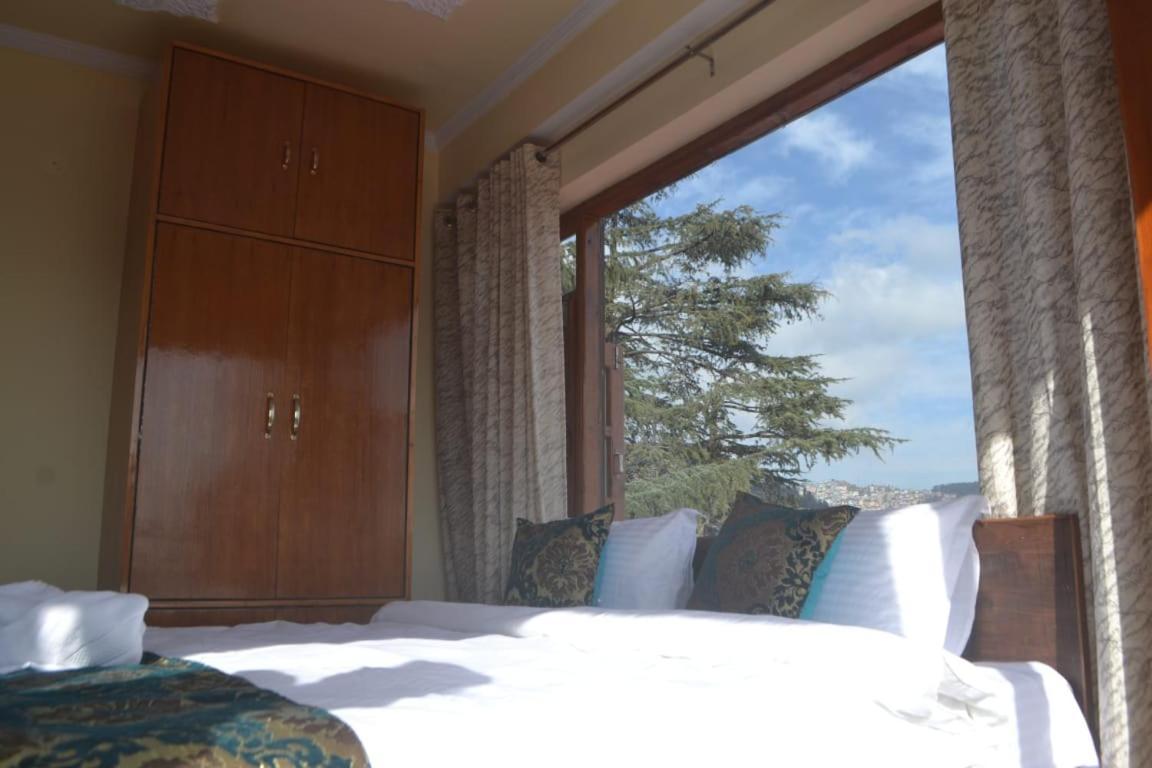 Viva Heights Apartment *