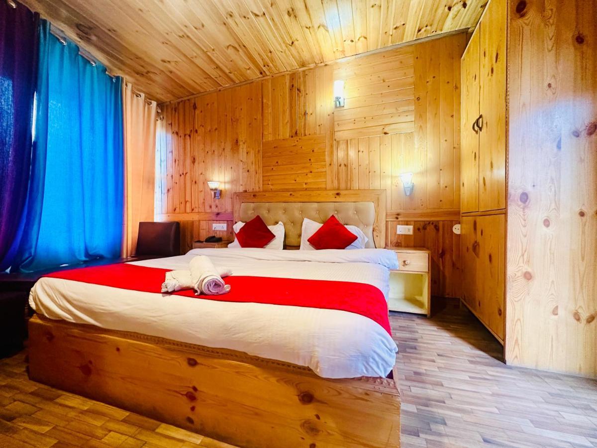 Hotel Aston Hills - Rated And Awarded Shimla
