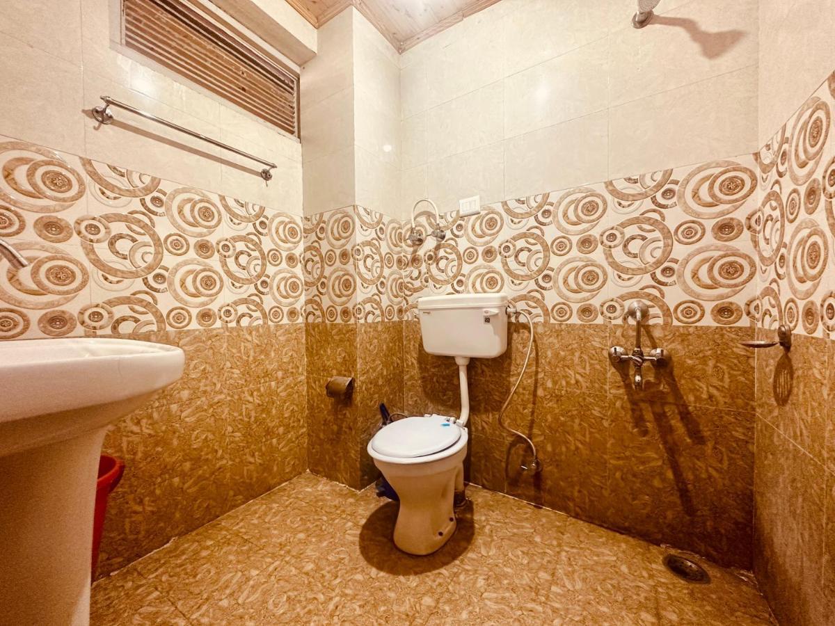 Hotel Aston Hills - Rated And Awarded Shimla