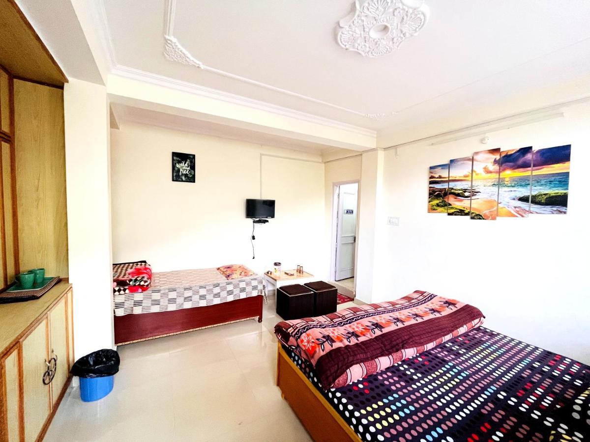 Frosty Woods Homestay Shimla