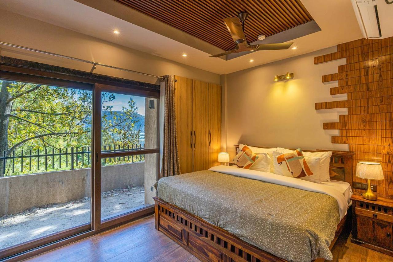 Stayvista At Residences By Tarika - Bonfire And Courtyard * Shimla
