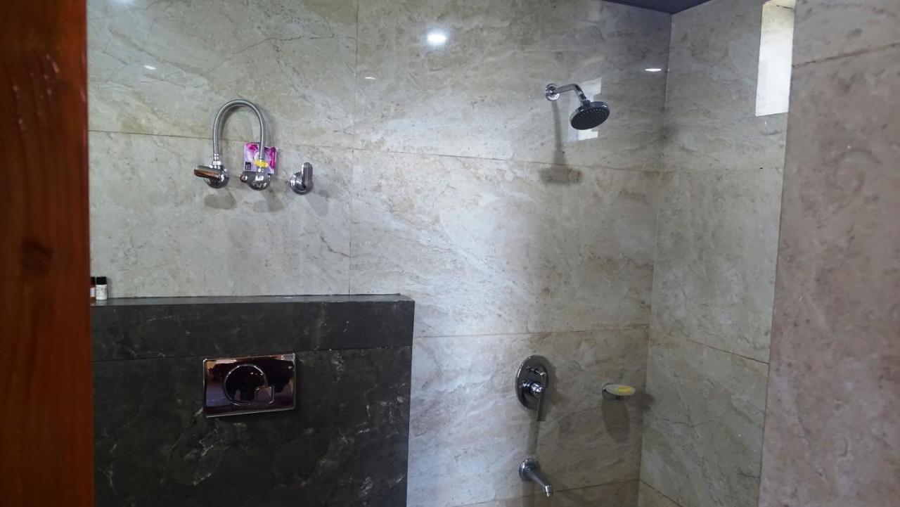 Humble Holiday Kufri Lodge Shimla