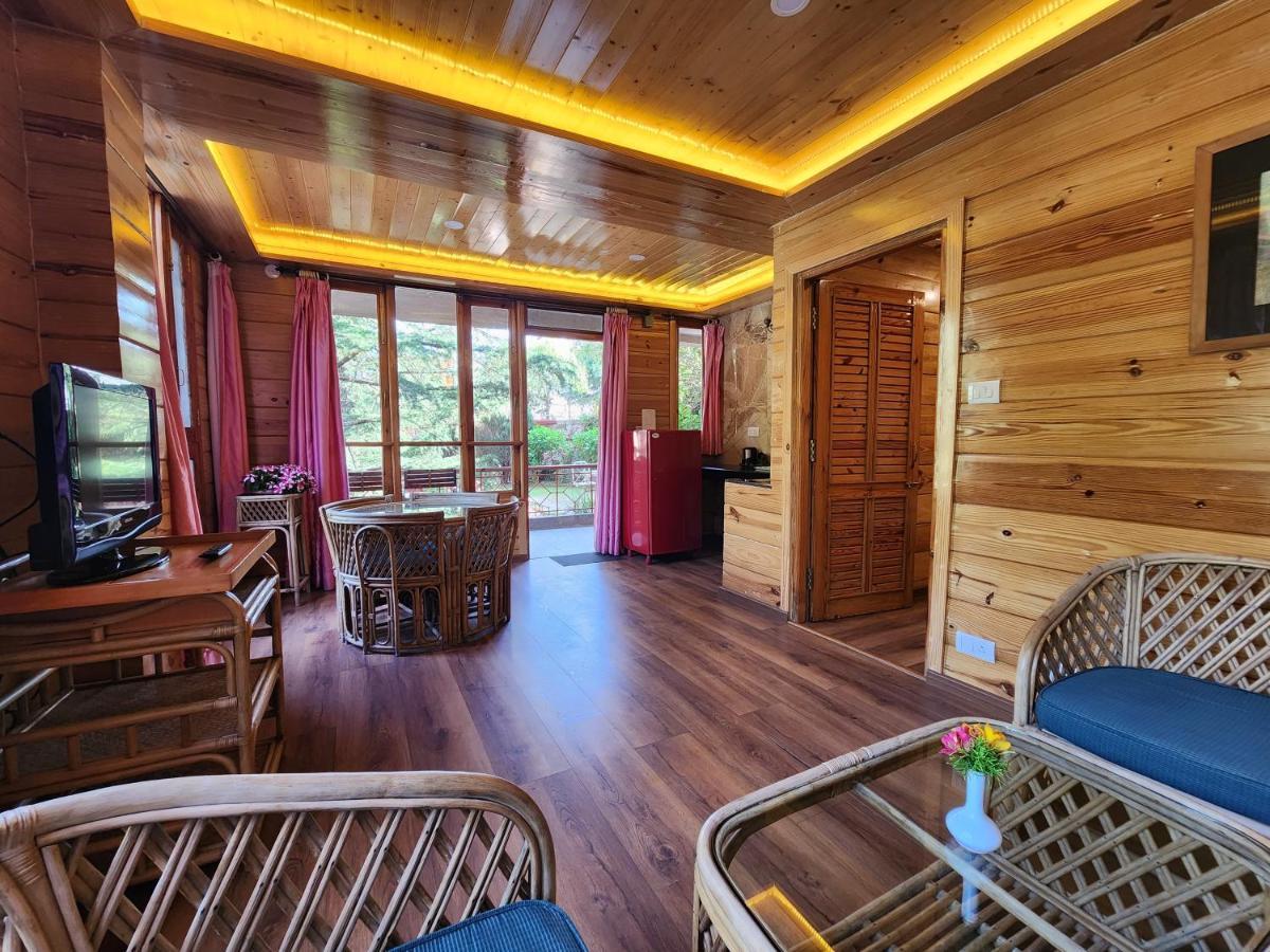 Resort The Naldehra Shimla