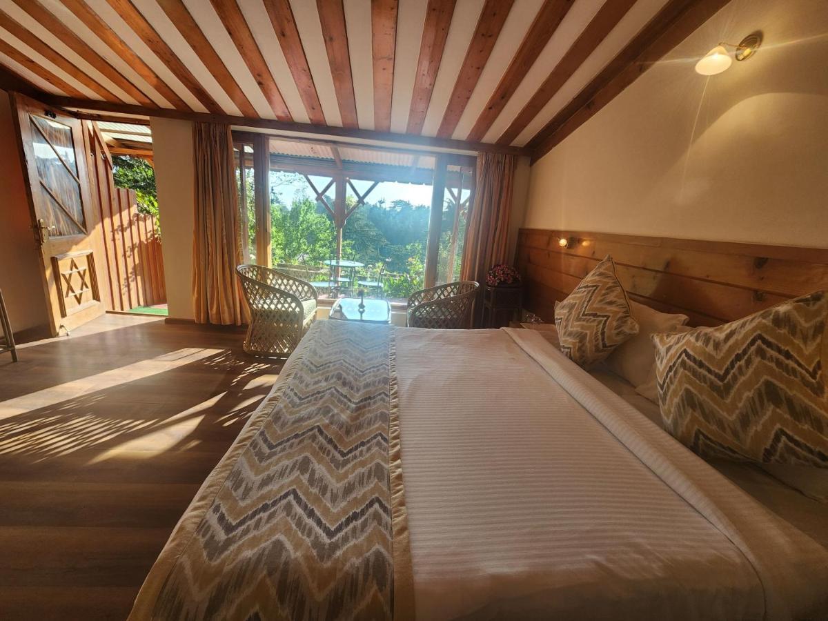 Resort The Naldehra 4*