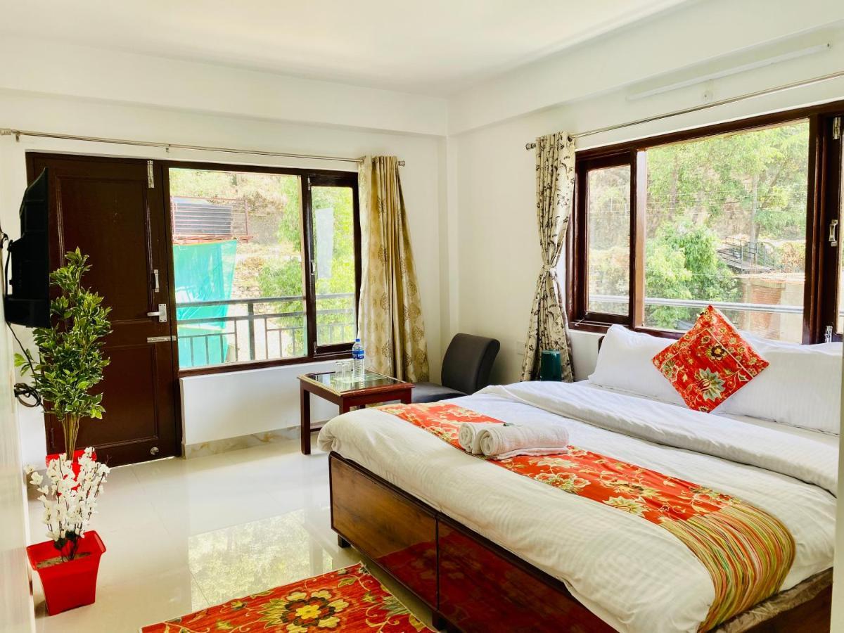 Hotel Aks Residency With Valley View On Road With Private Parking