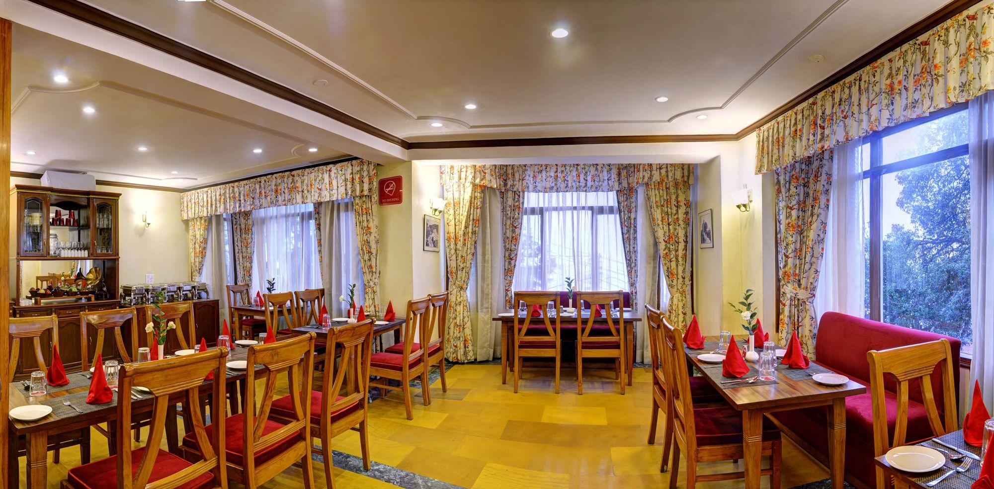 Hotel Summit Le Royale Hotel,