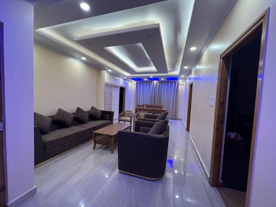 Apartment Superb Luxury Three Bed *