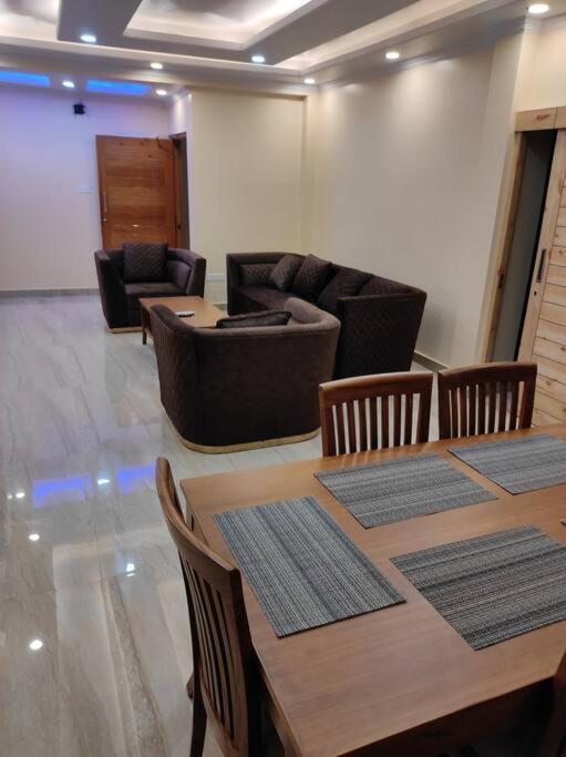 Superb Luxury Three Bed *