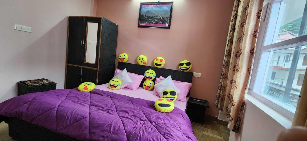 O 81250d Abhiaak Regency Apartment Shimla