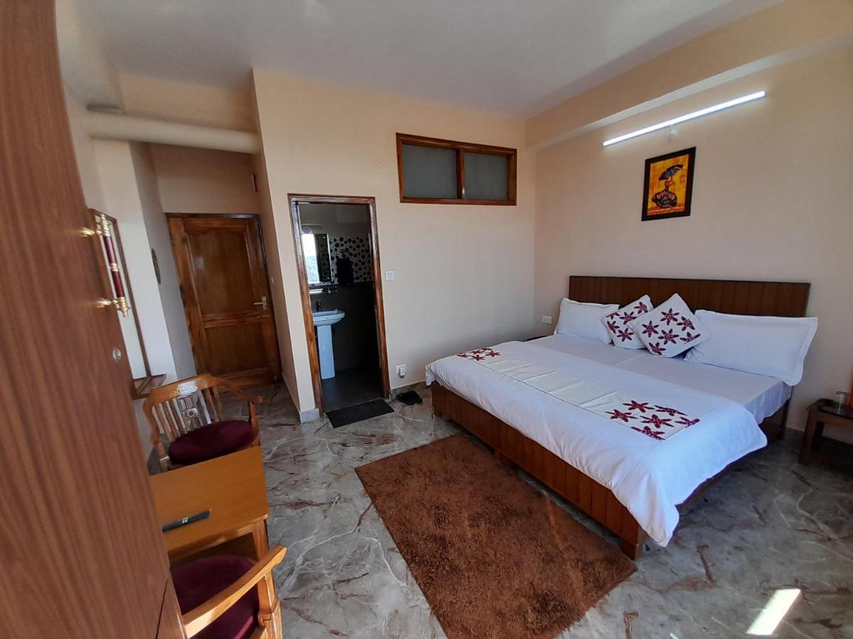 Mountain And Peace Homestay Shimla