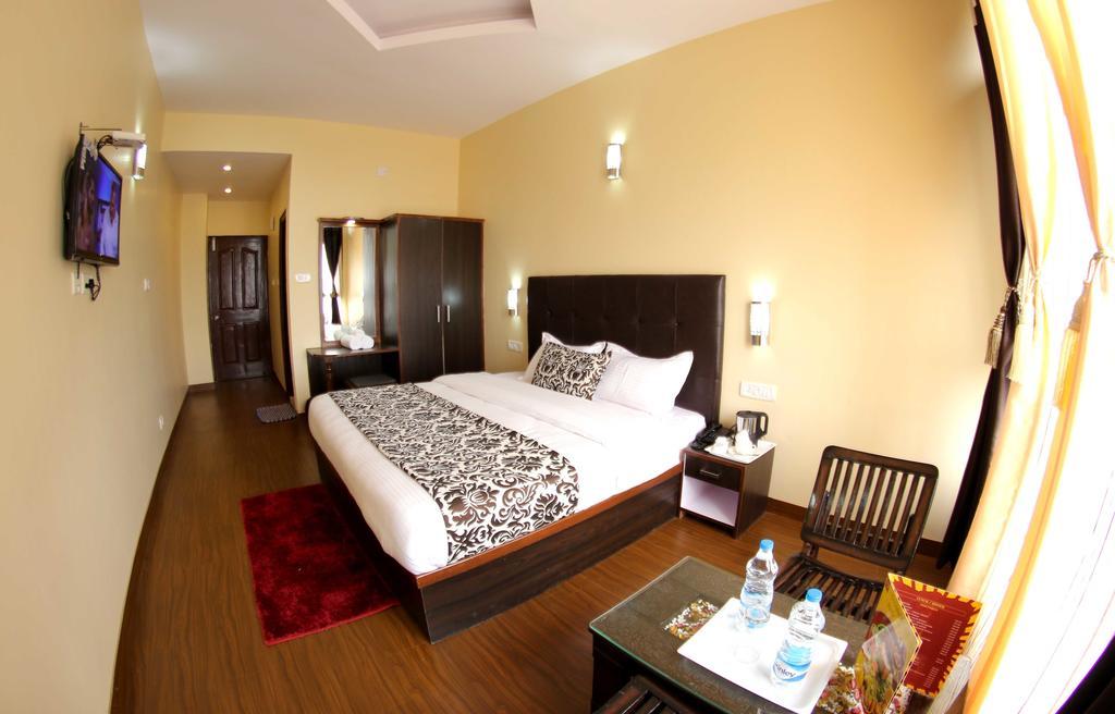 Hotel The Grand Welcome Shimla