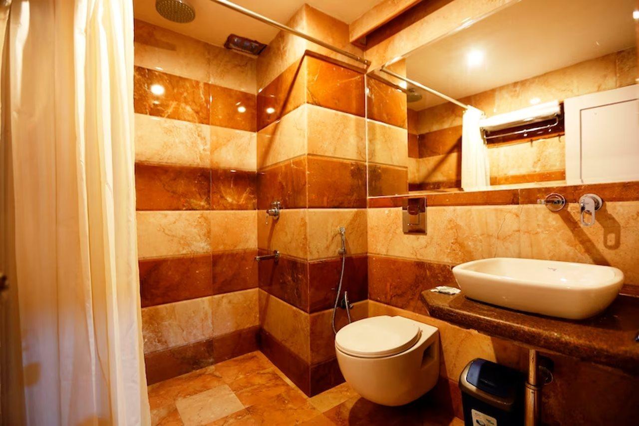Shingar Hotel 2*