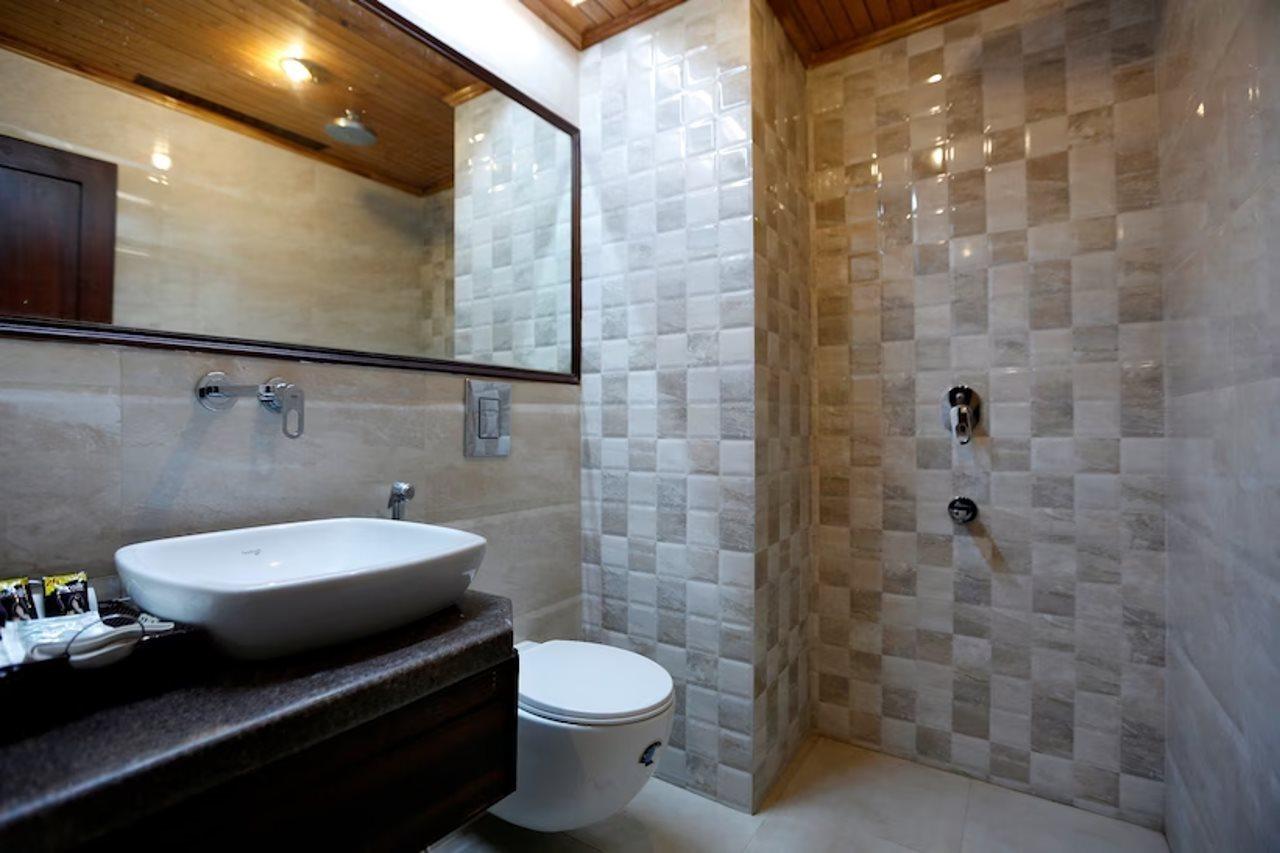 Shingar Hotel 2*