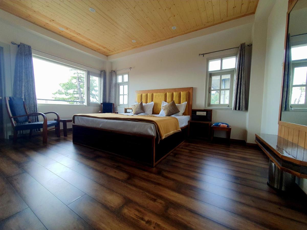 Maywood Hotel 3*