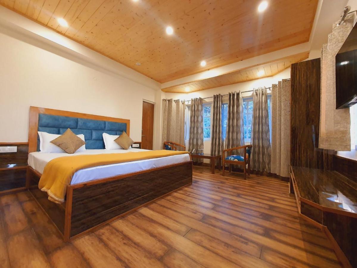 Maywood Hotel 3*
