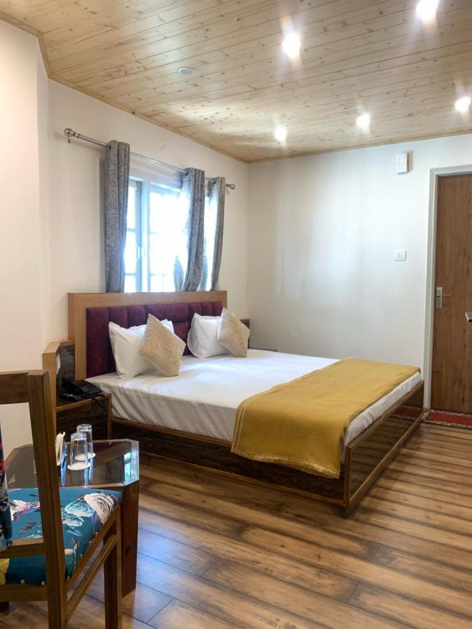 Maywood Hotel 3*