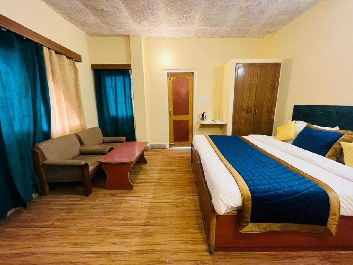 The Ashoka 300mts Walkable From Mall Road Hotel 3*