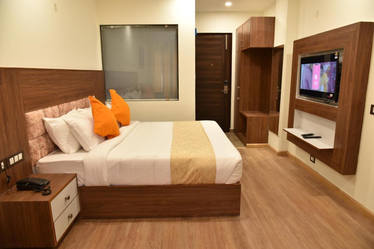 Greenfield Regency Hotel 3*