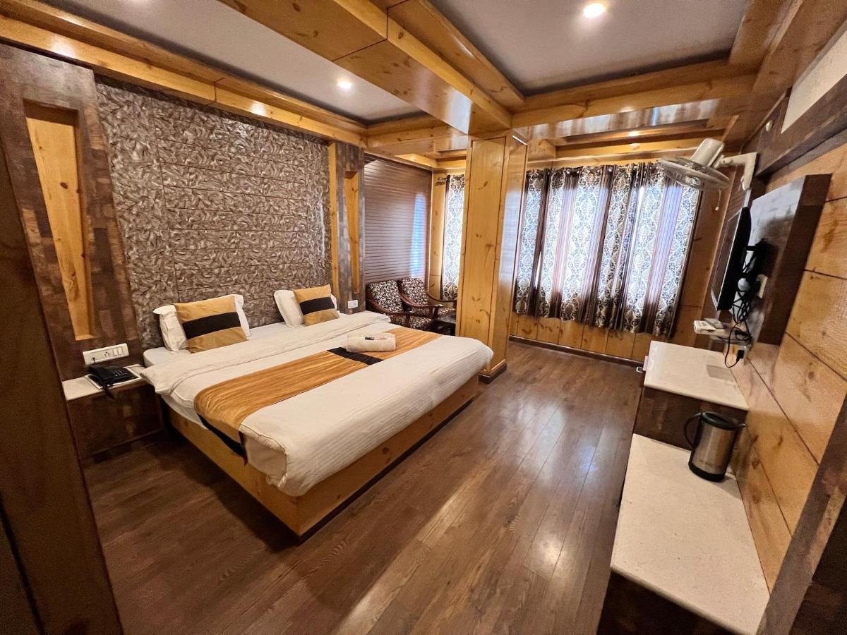The Mall Road Victory 3* Shimla