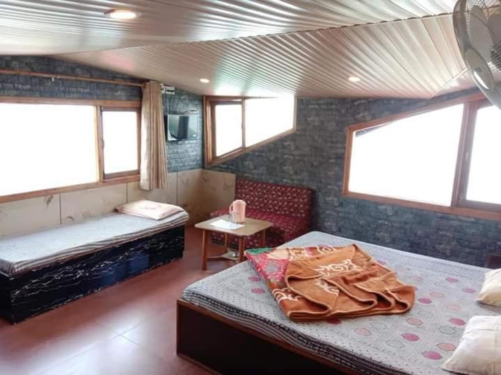 Sita Palace 2*
