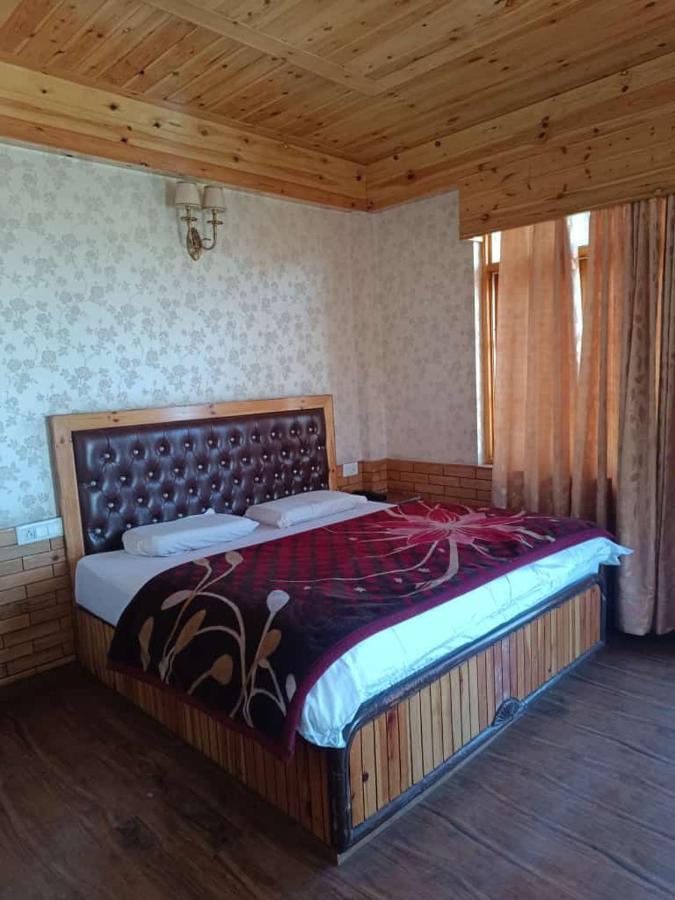 Krishna Vaas Hotel 3*