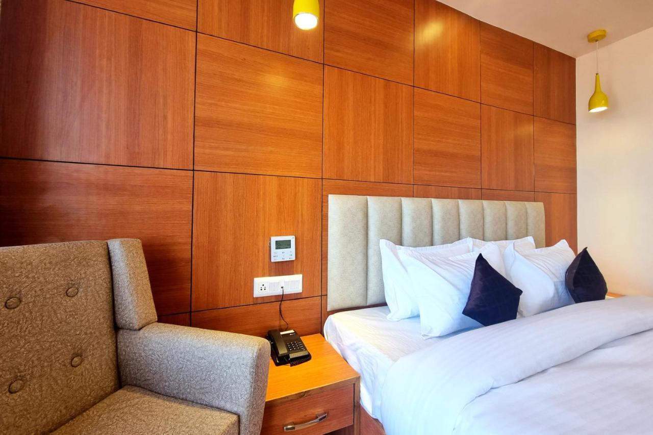 Hotel Mountain Valley View By Terraa Shimla