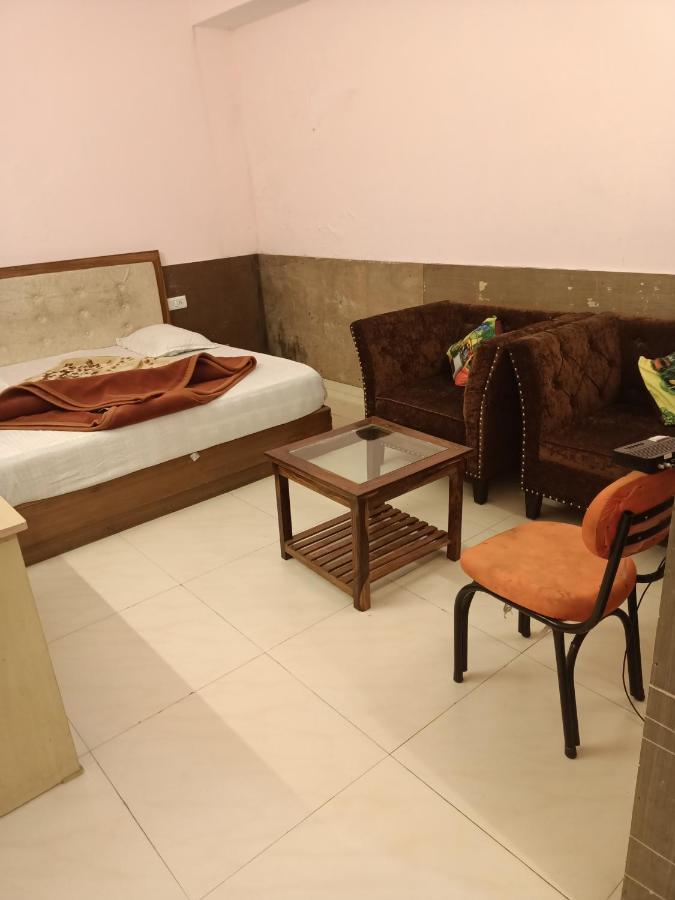 Ivy Hotel 3*
