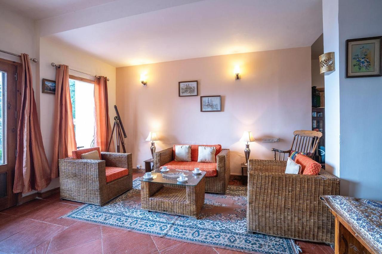 Stayvista At Under The Pines Villa Shimla
