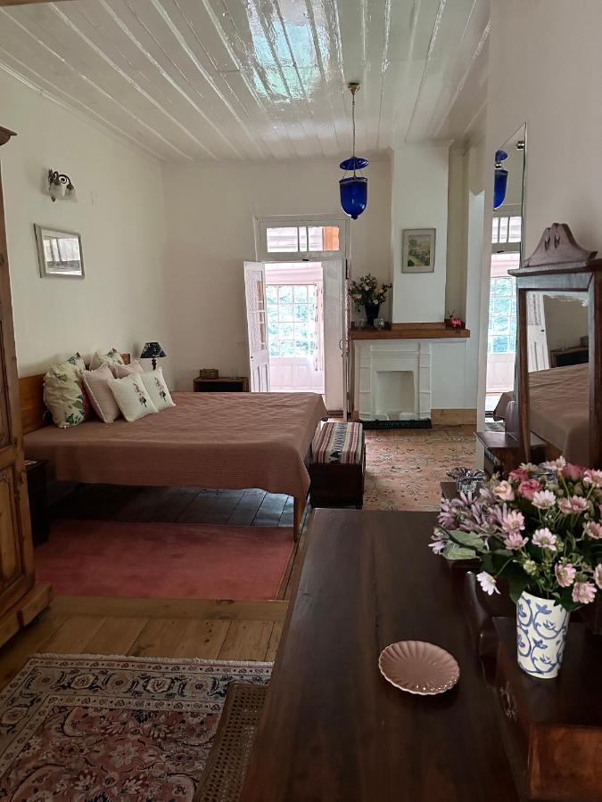 Dimple Lodge, * Shimla