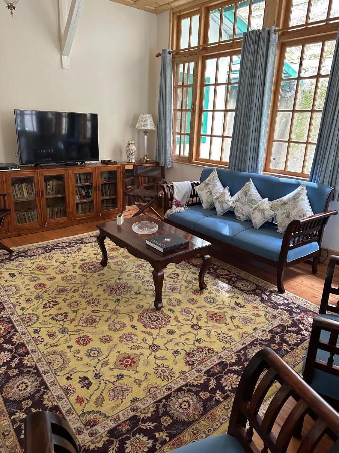 Dimple Lodge, Villa