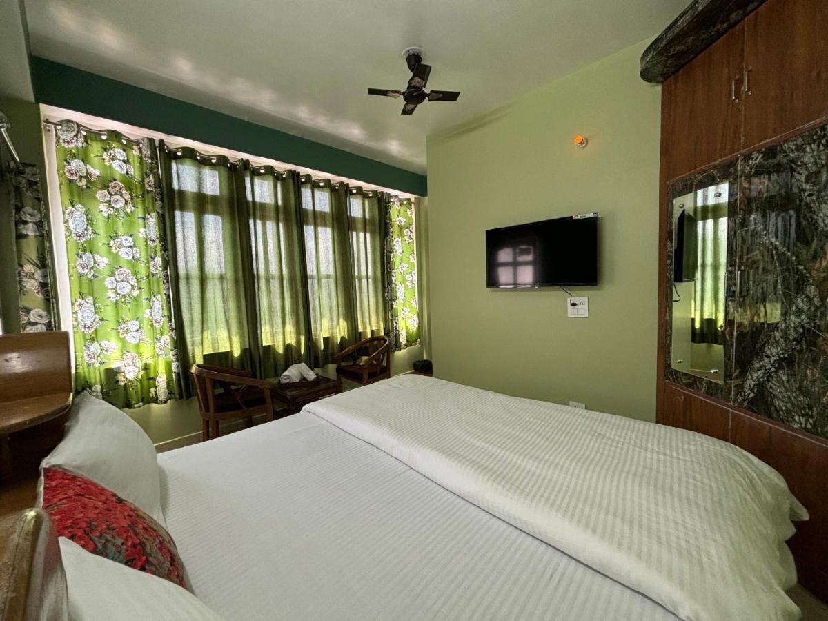 Zu-zu Hostel Shimla